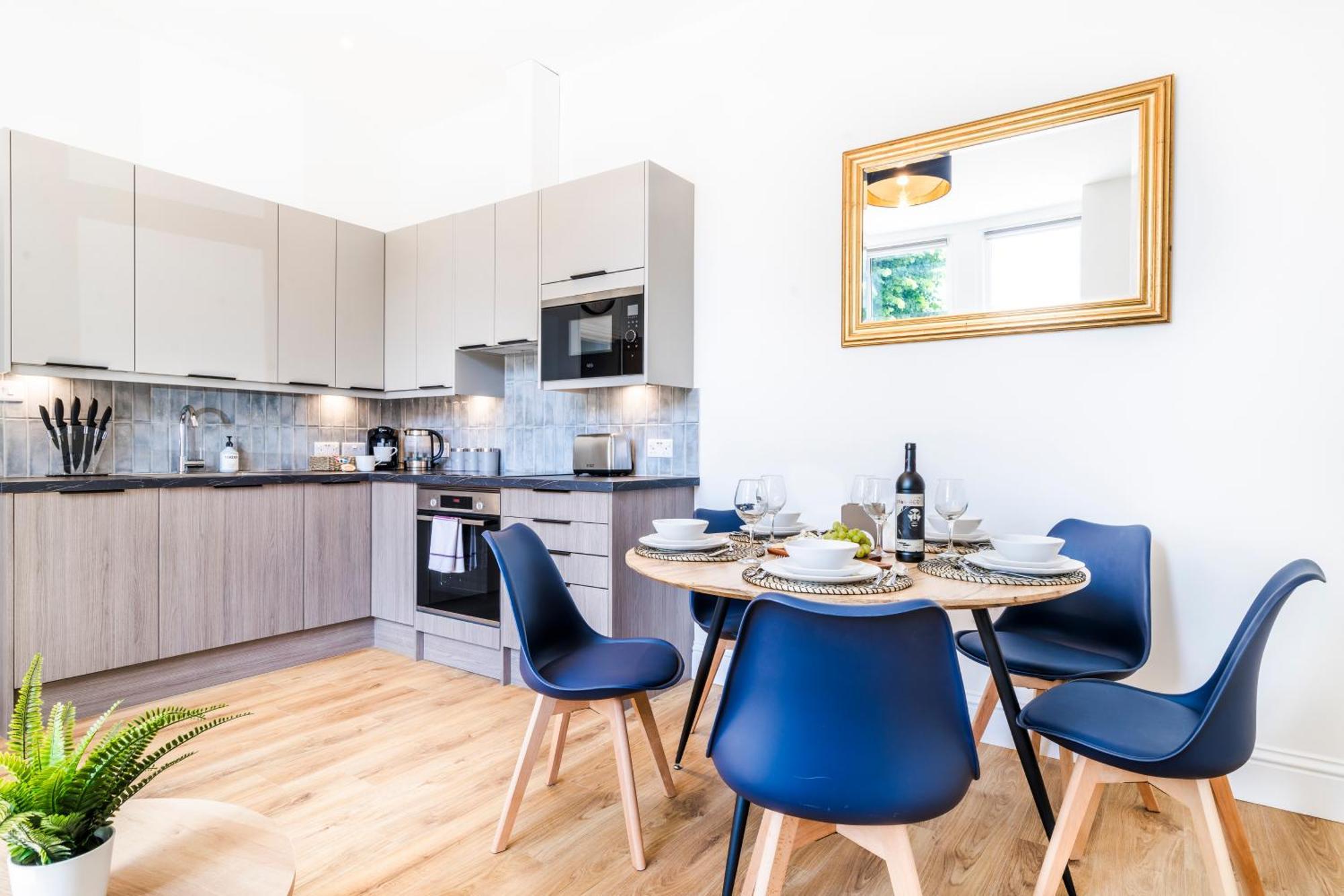 Cozy 2 Bedroom Apartment In Sutton Sutton  Exterior foto
